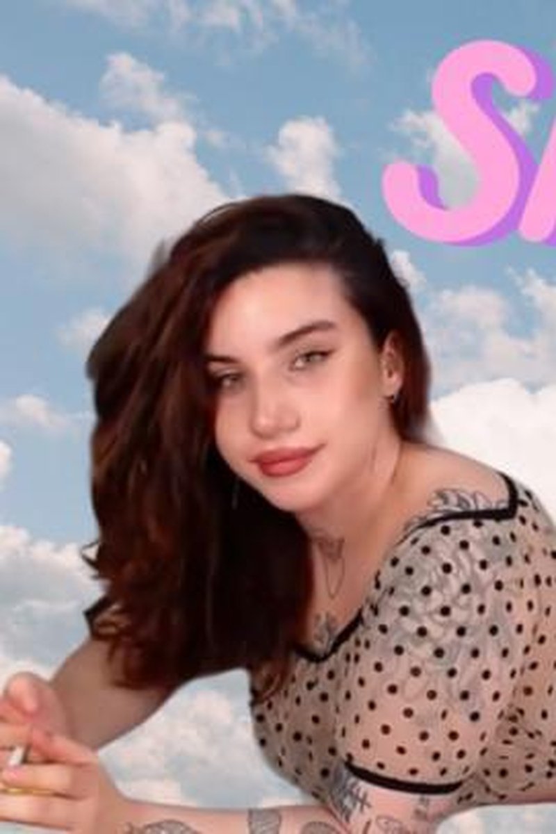 Smoking Goddess - Screenshot 1 of 4 - Ass Fetish