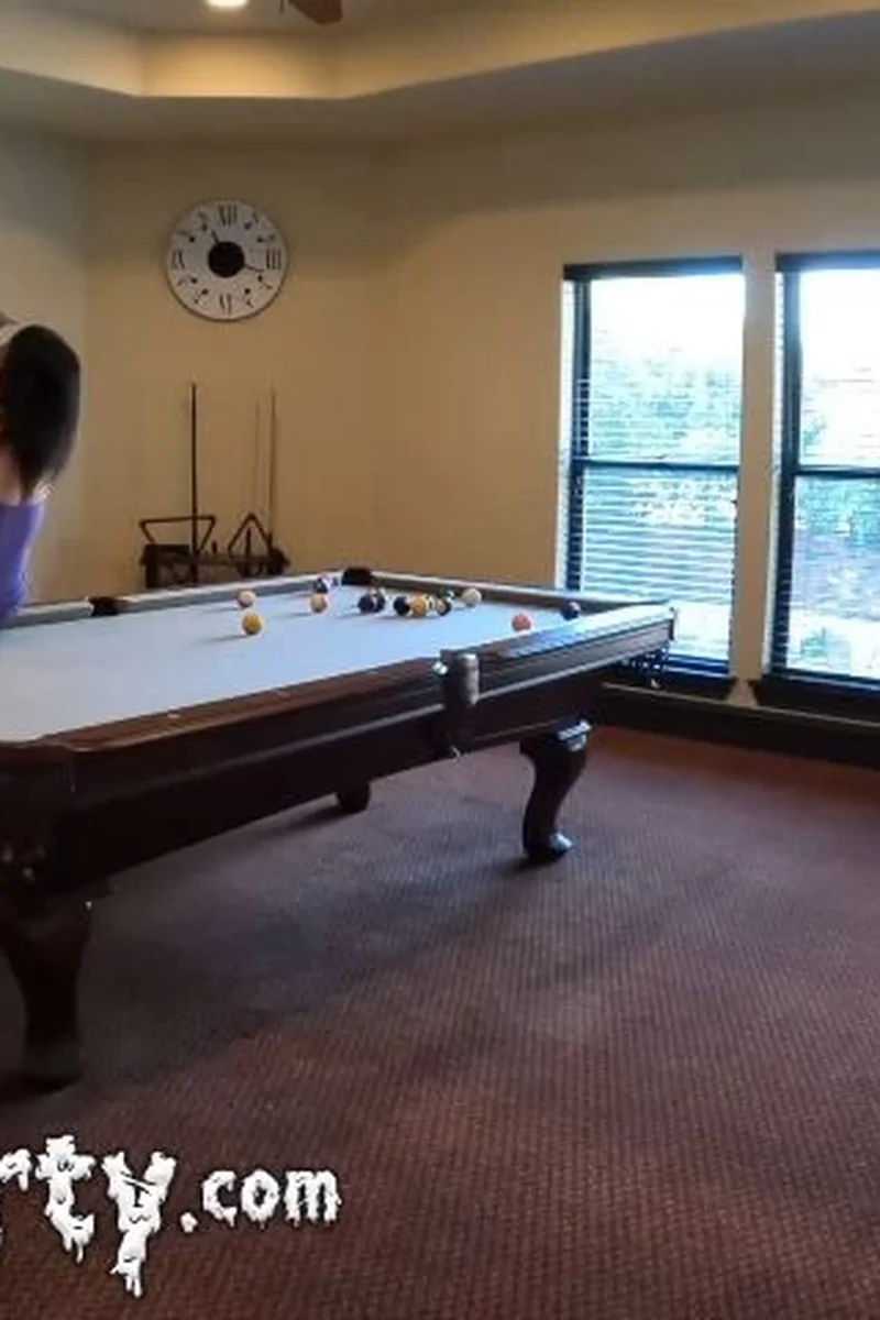 Pool Table Fuck - Screenshot 1 of 4 - Big Dick