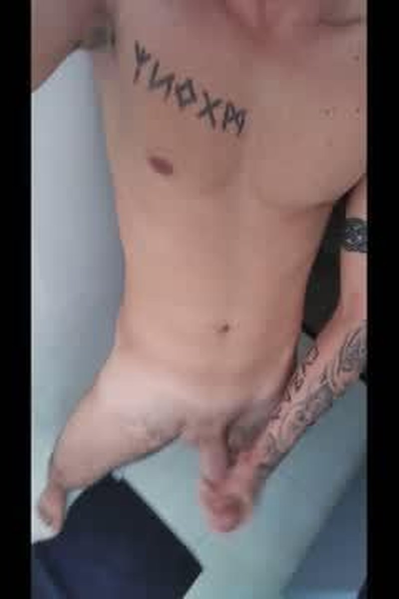 Jerking Off - Screenshot 1 of 4 - Cumshot