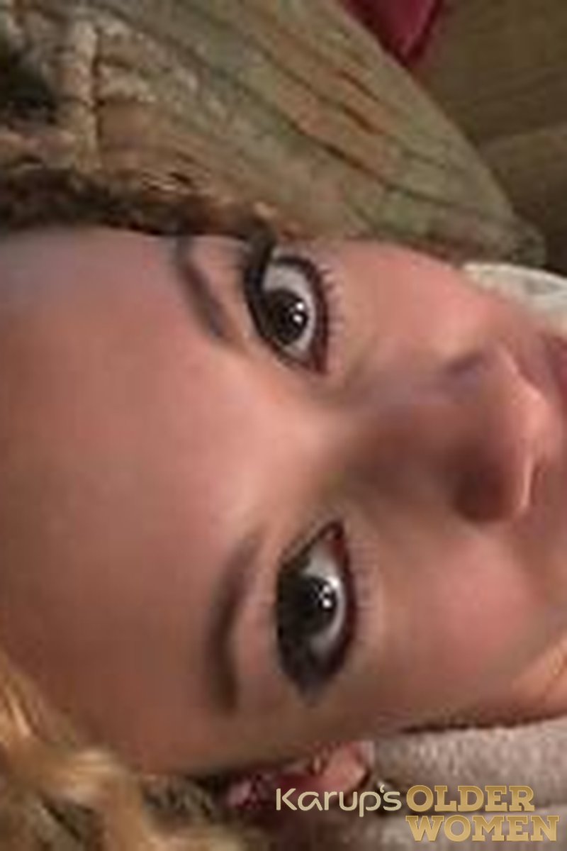 Aria - Screenshot 1 of 4 - Aria Deras