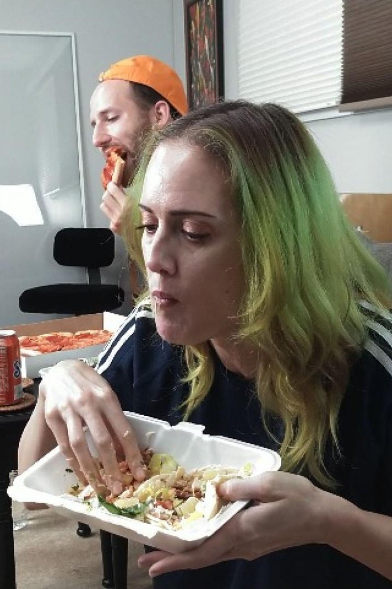 Eating - Screenshot 1 of 4 - Food