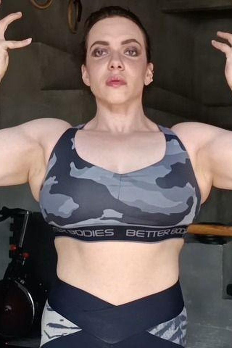 Fbb Posing, Muscles Flexing - Screenshot 1 of 4 - Muscle Control