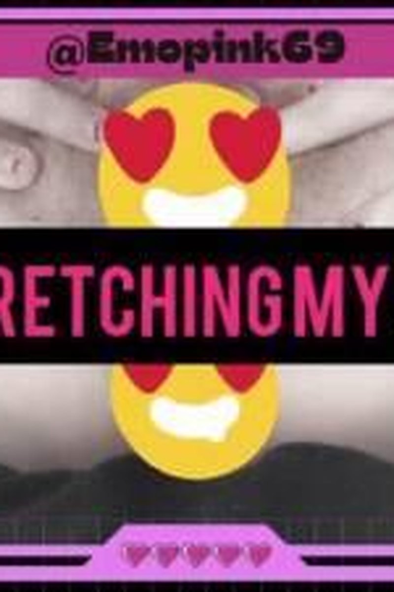 Stretching My!!!! - Screenshot 1 of 4 - Anal