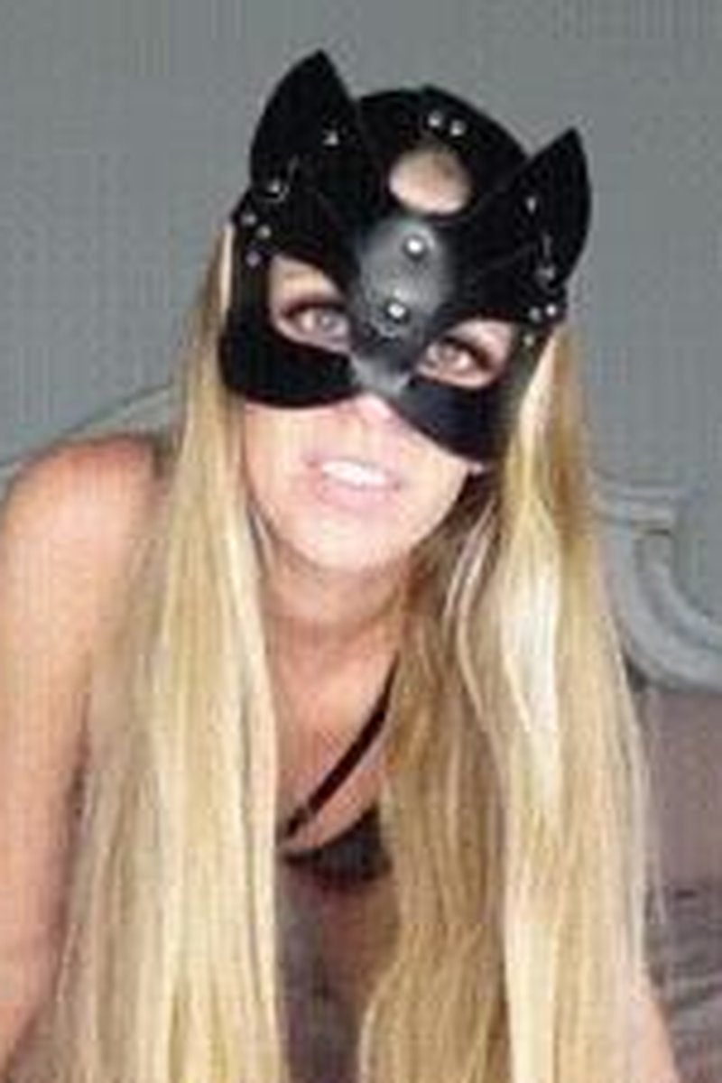 Edging For Trinity - Screenshot 1 of 4 - Blonde Hair (Female)