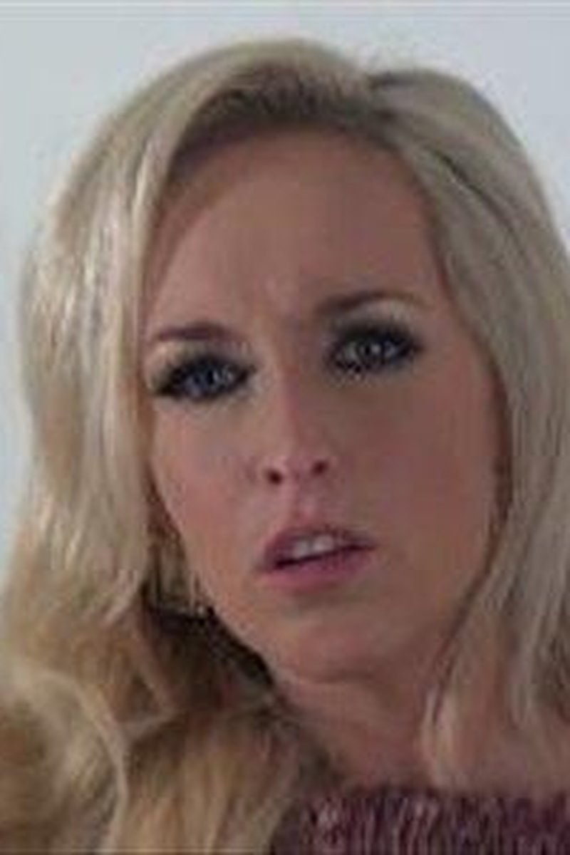 Jenny Simons: Sweater Girl 7 (Mp 4 Version) - Screenshot 1 of 4