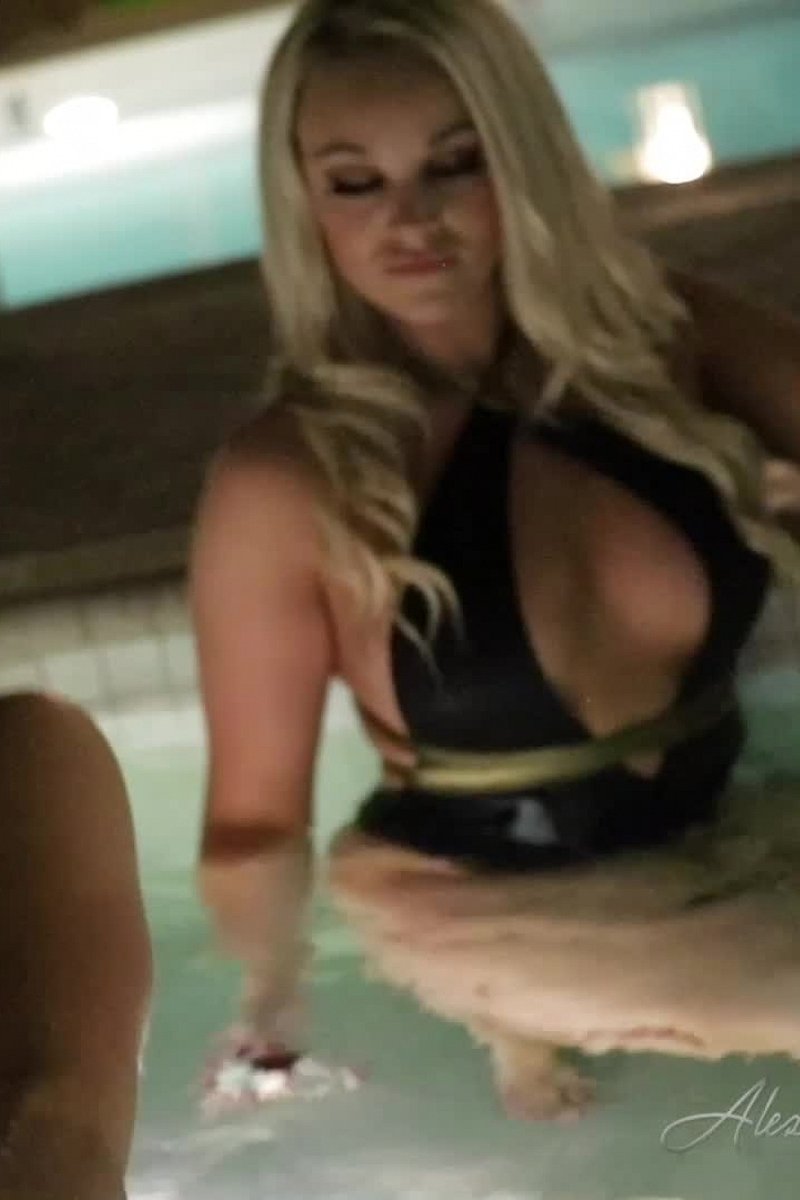 Tasting Olivia - Screenshot 1 of 4 - All Sex