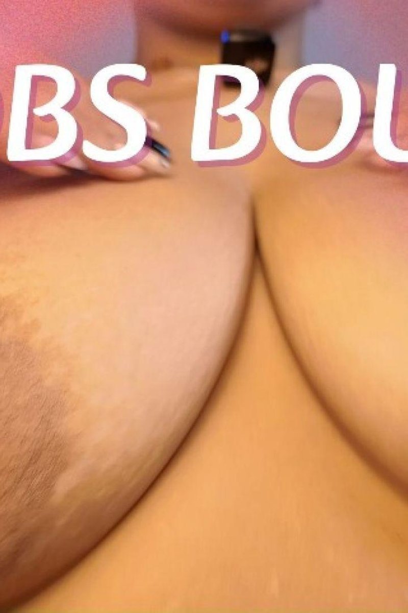 Boobs Bounce - Screenshot 1 of 4 - Big Tits