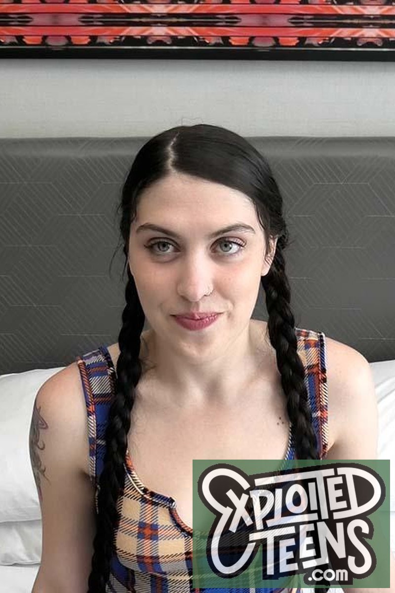 Daisy - Screenshot 1 of 4 - Facial