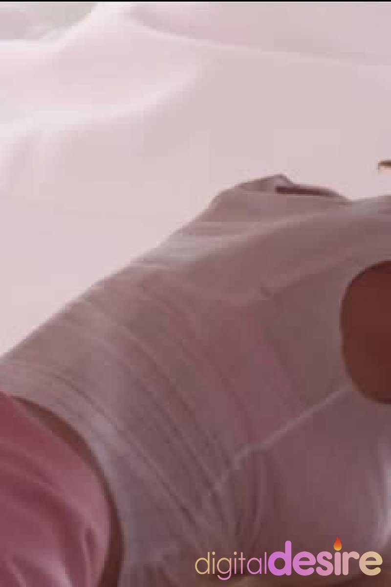 Amber Sym - Screenshot 1 of 4 - Babes