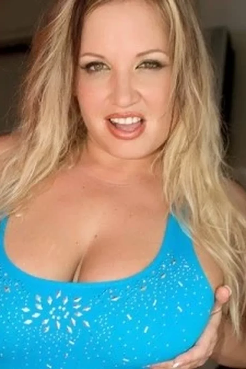 Hot Delivery - Screenshot 1 of 4 - Blond Hair