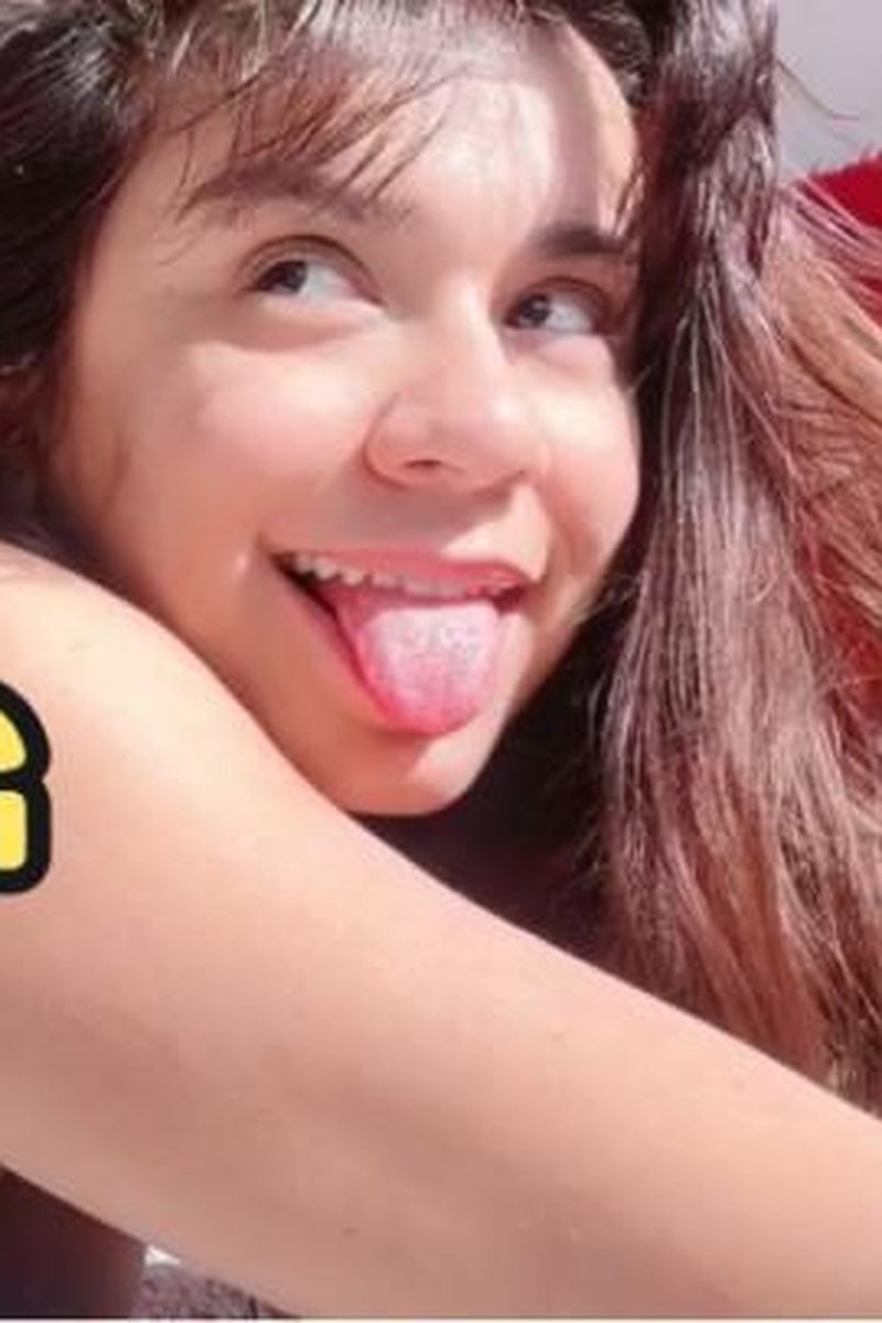 Nude Queefing Session - Screenshot 1 of 4 - Pussy Fart