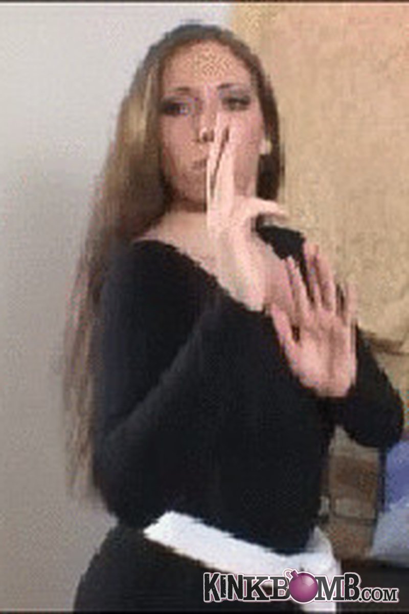 Samantha Grace: Karate Gang Returns Mp4 - Screenshot 1 of 4 - Female Fights