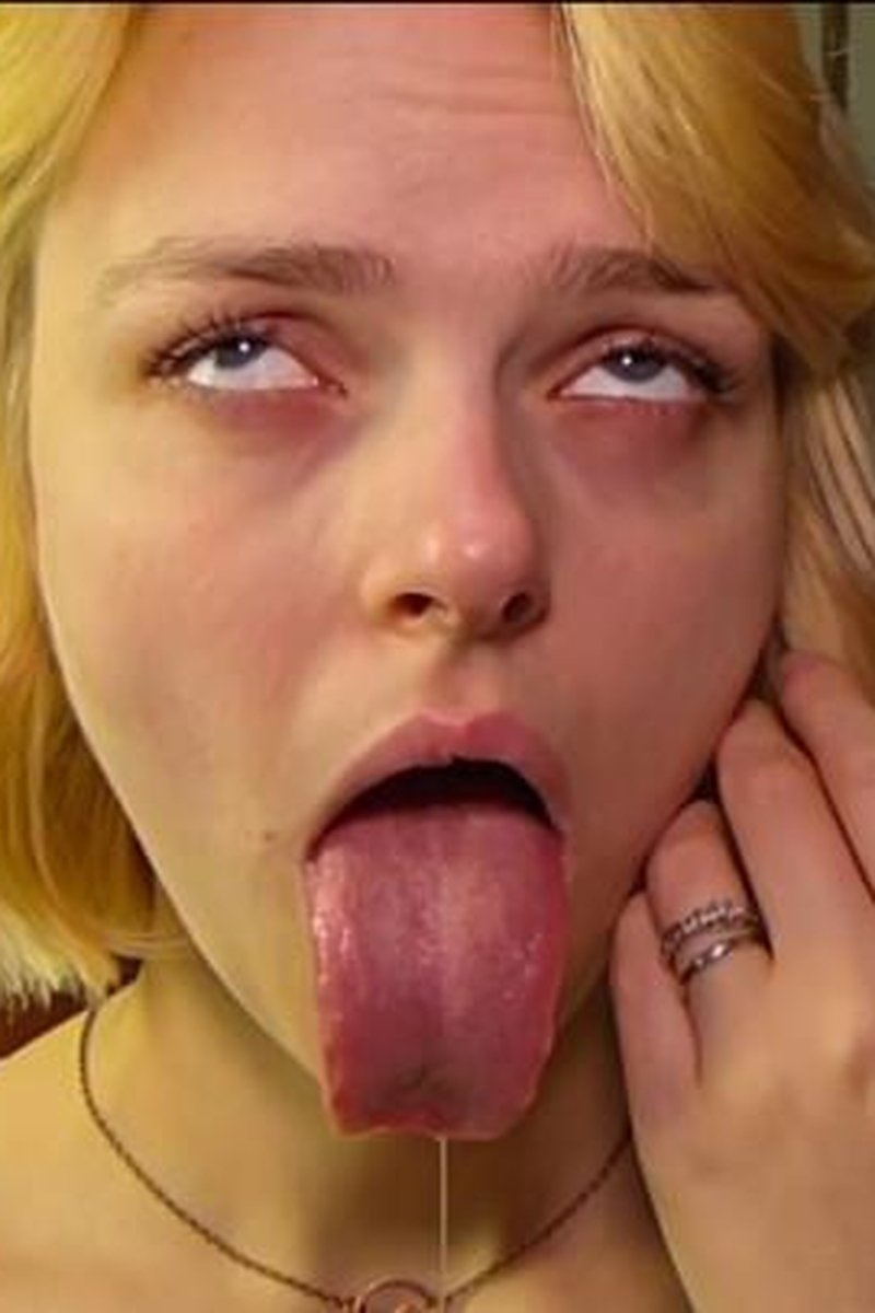 Sunny's Third Session - Screenshot 1 of 4 - Bimbofication