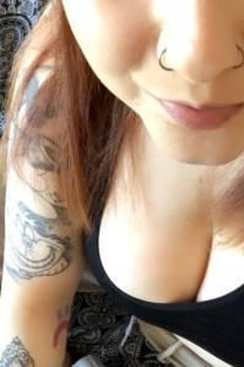 Work Out - Screenshot 1 of 4 - Medium Tits
