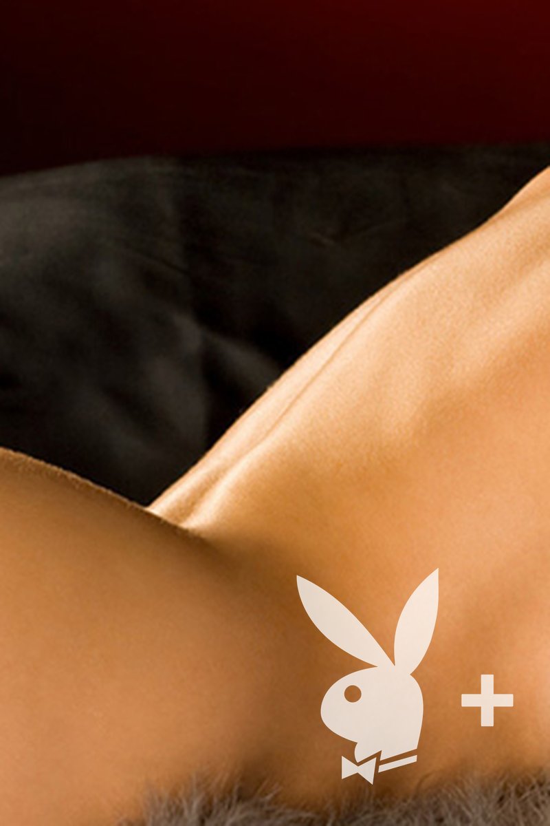 Playmate Exclusive November 2010 - Shera Bechard - Screenshot 1 of 4 - Shera Bechard