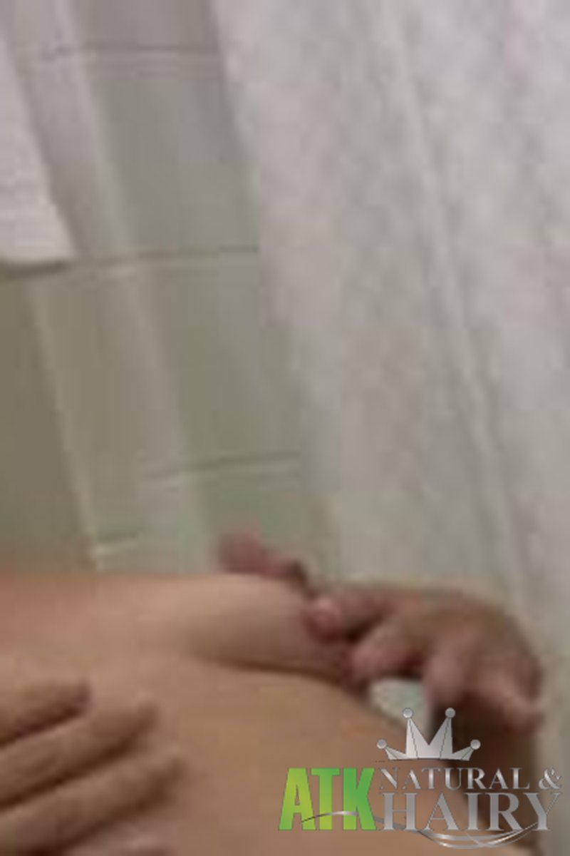 Valya - Screenshot 1 of 4 - Bathroom