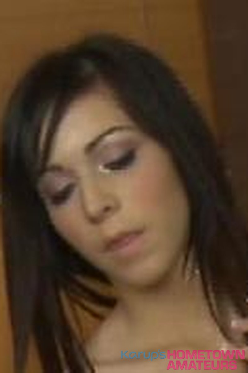 Layla - Screenshot 1 of 4 - Layla Lopez