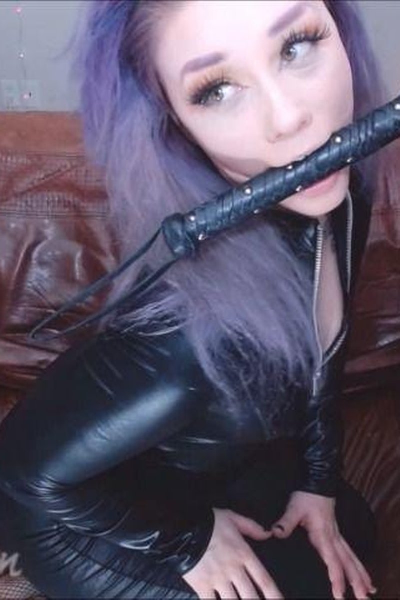 Flogging - Screenshot 1 of 4 - Ass Worship