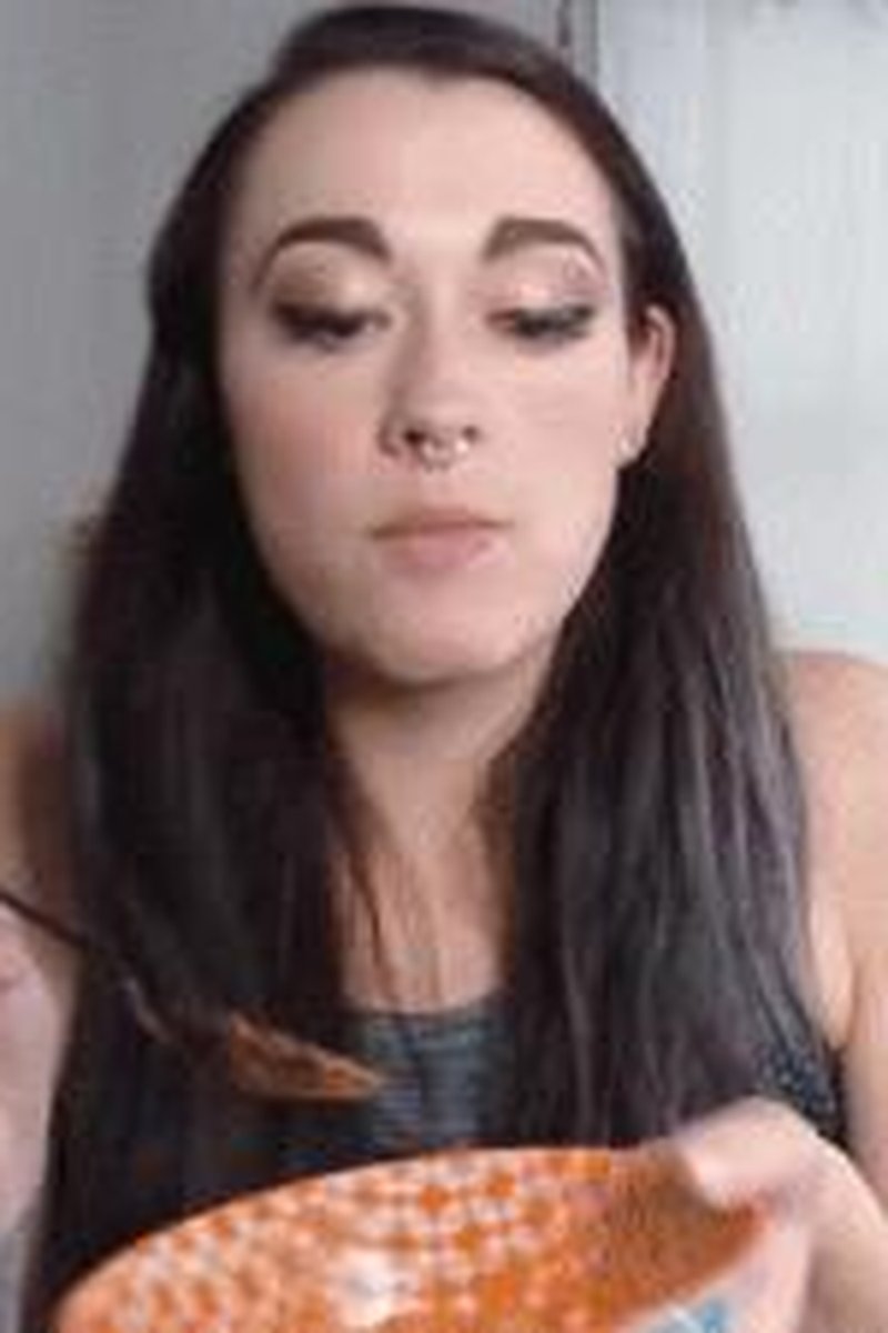 Eating & Burping - Screenshot 1 of 4 - Moaning