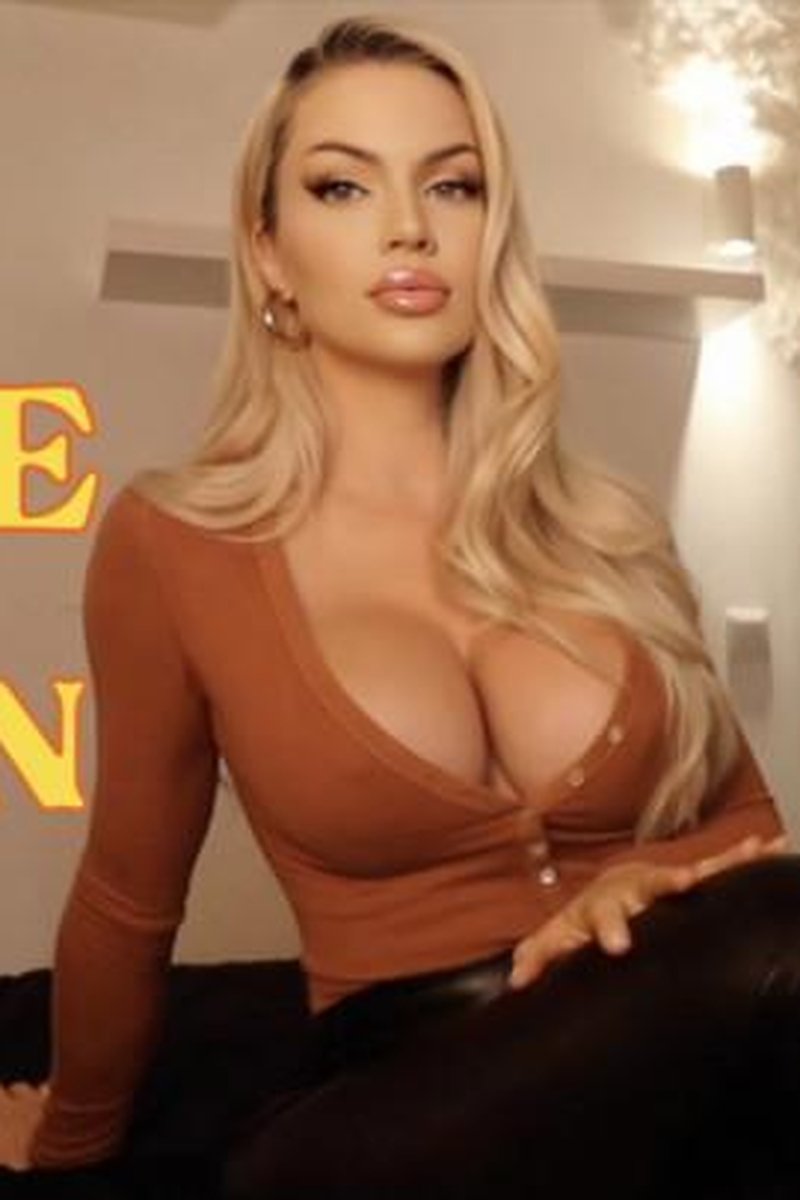Discipline & Dedication - Screenshot 1 of 4 - Femdom