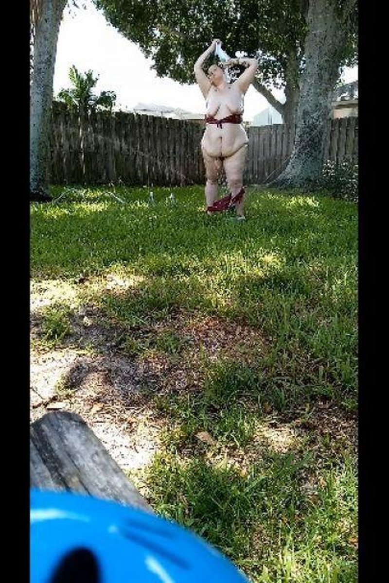 Water Fun Time - Screenshot 1 of 4 - BBW
