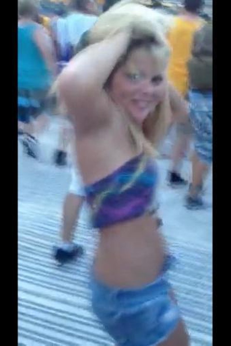 Dancing Fun - Screenshot 1 of 4 - Amateur