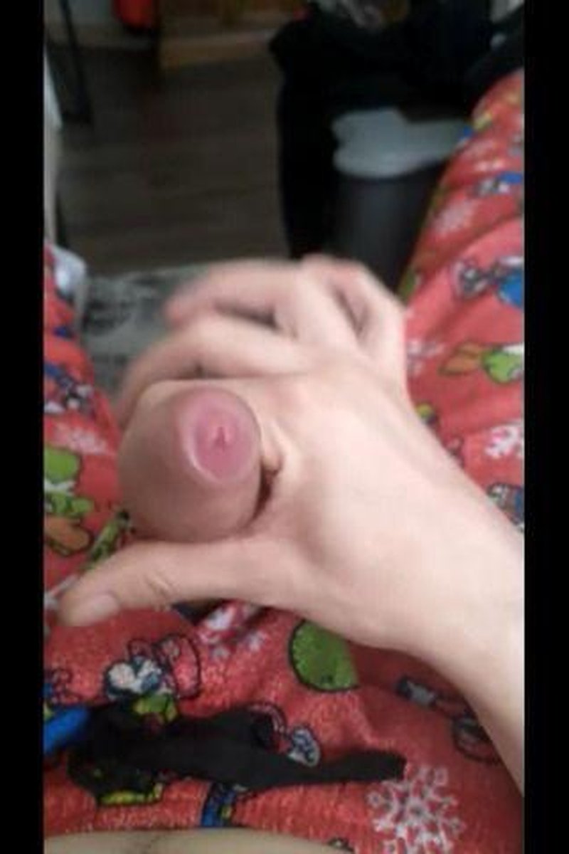 Living Room Ejaculation - Screenshot 1 of 4 - Bi Curious