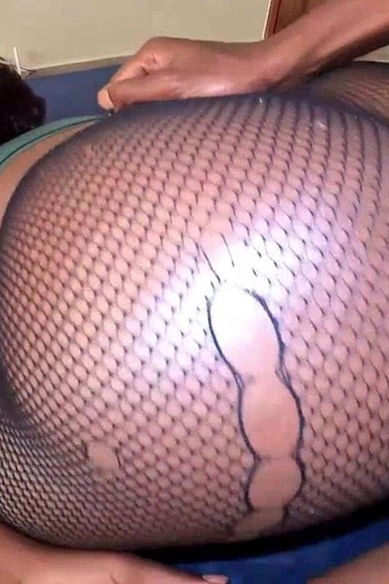 Right Choice - Screenshot 1 of 4 - Ass Fetish