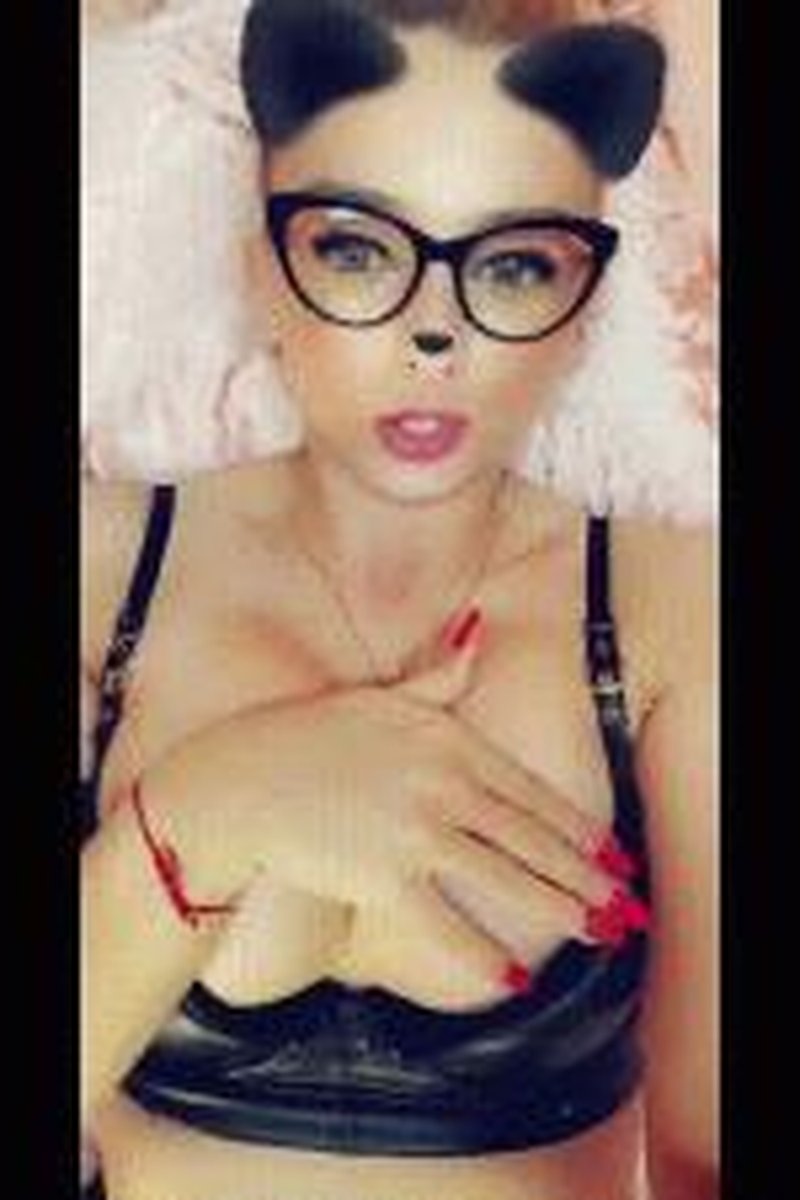 Tit Flash! - Screenshot 1 of 4 - Breast Play