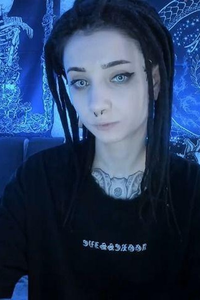 Gothic Goddess - Screenshot 1 of 4 - Babes
