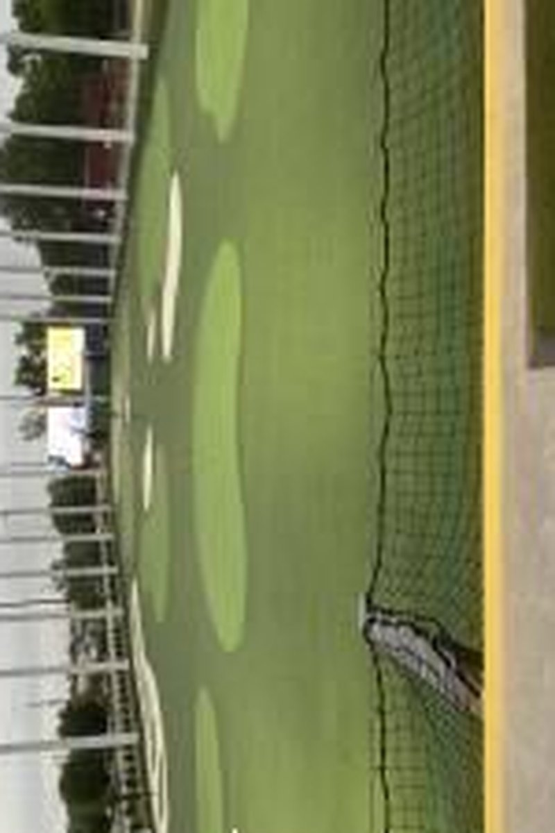 MILF - Screenshot 1 of 4 - Bi Sexual