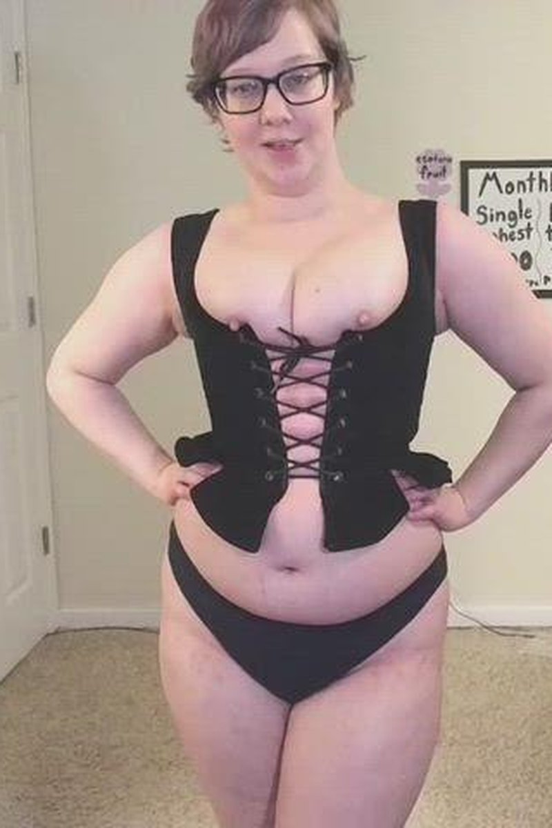 Corset Exercise - Screenshot 1 of 4 - Ten Tickle Pixie