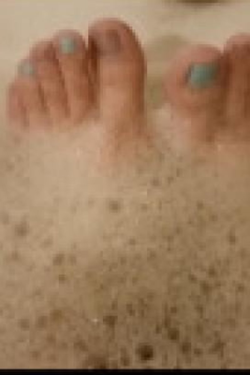 Bubble Bath Feet - Screenshot 1 of 4 - Bathroom