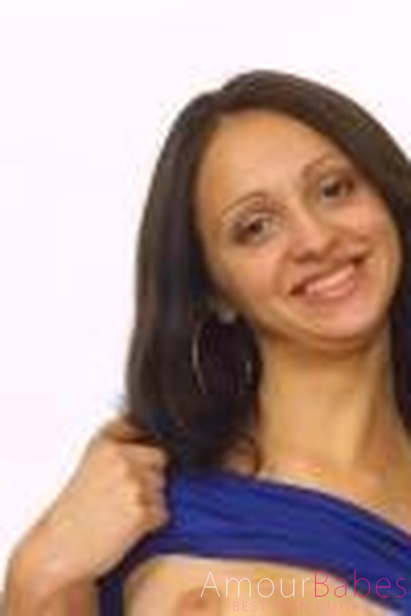 Karry - Screenshot 1 of 4 - Babes