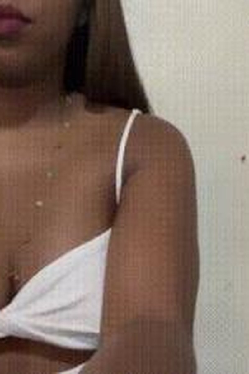Leashed In Miami!! - Screenshot 1 of 4 - Body Worship