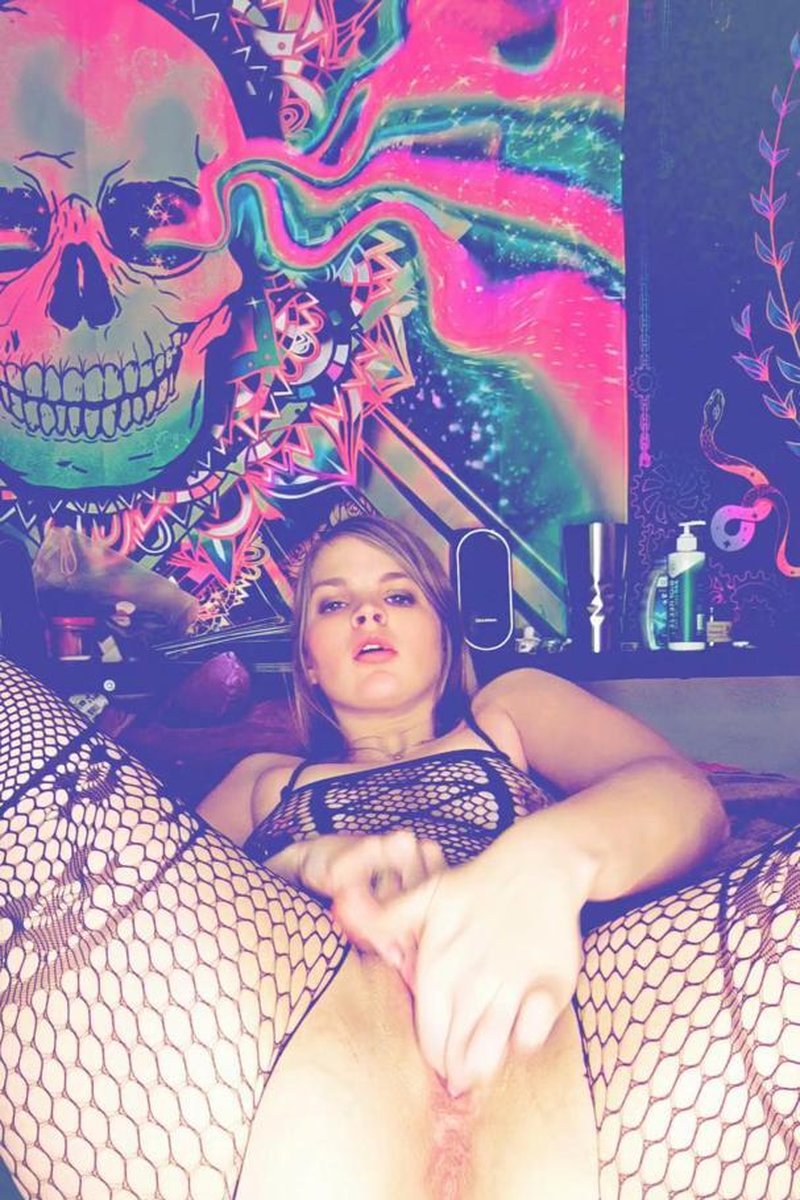 Fishnet Playtime - Screenshot 1 of 4 - Fishnet