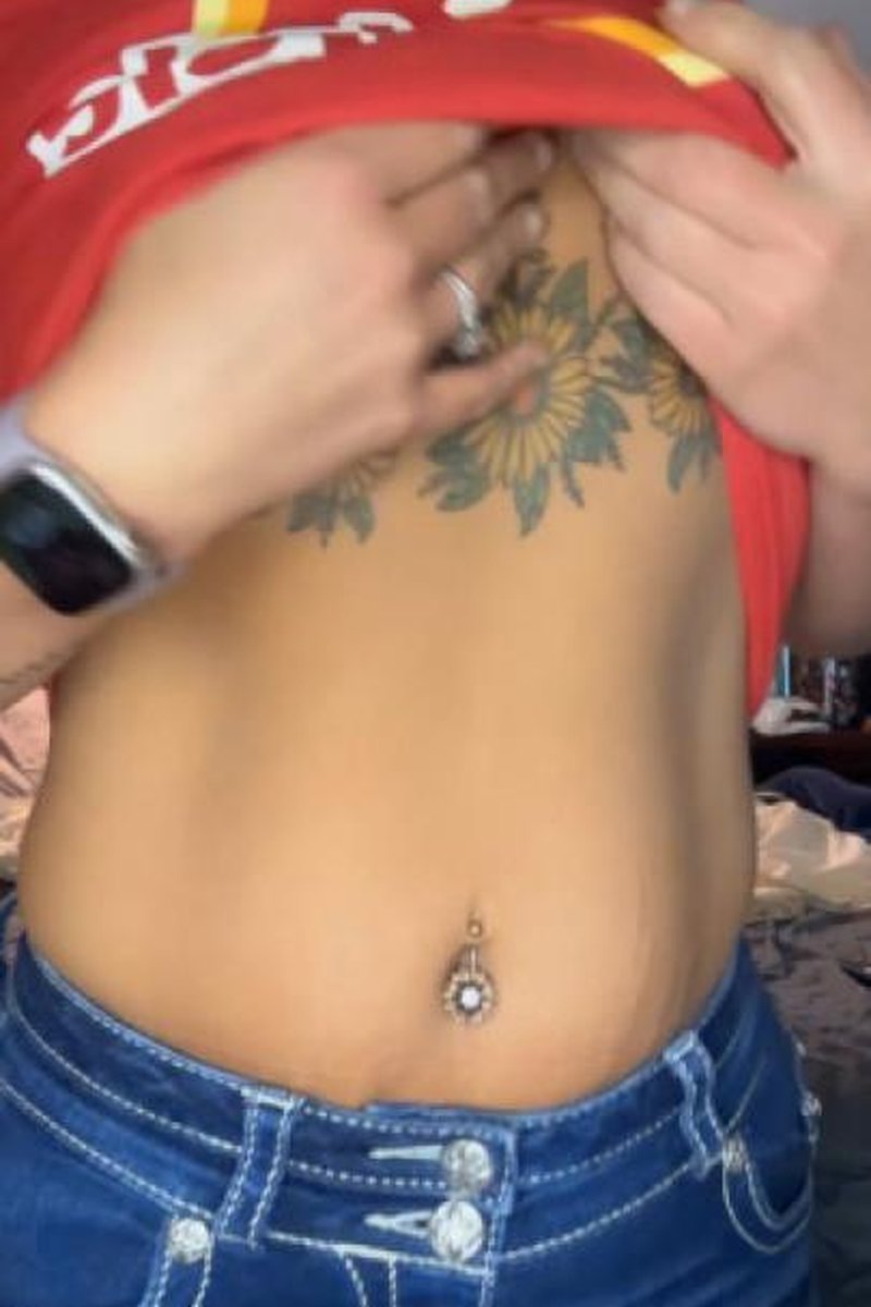 That After Work Feeling - Screenshot 1 of 4 - MILF (30+)