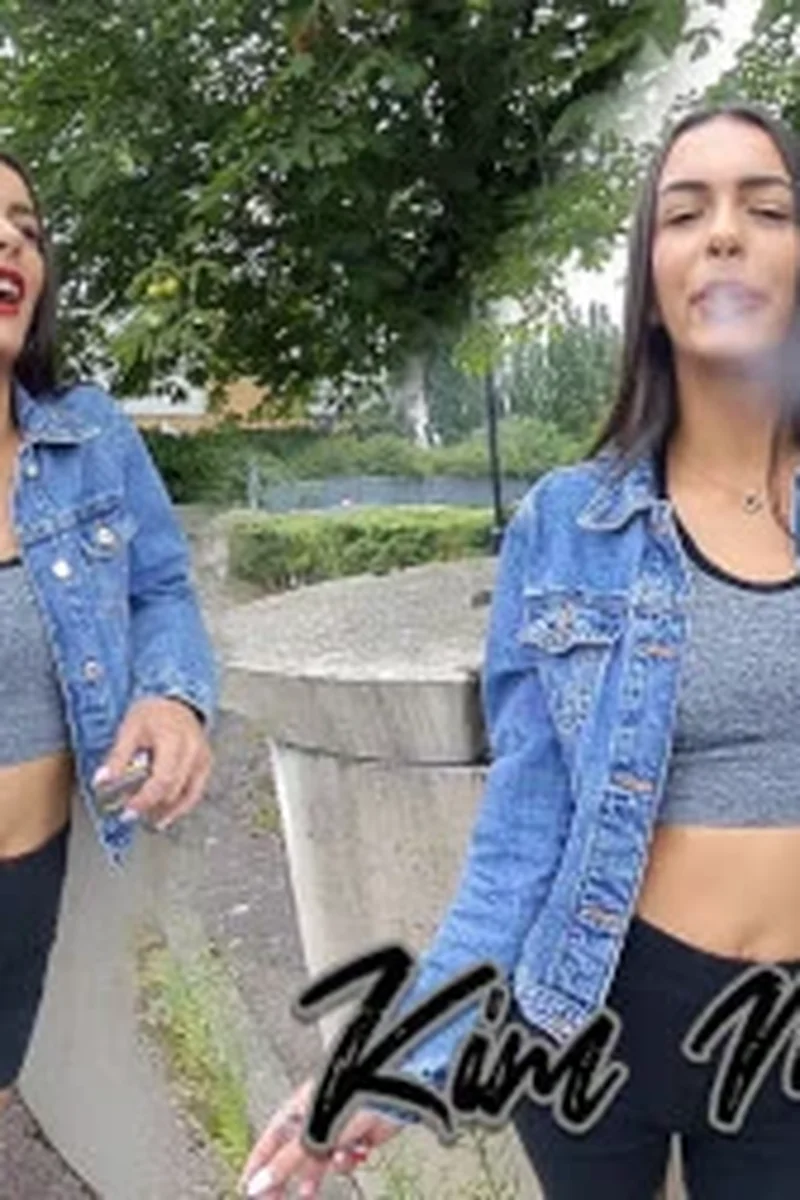 Kim Model - Interview - Screenshot 1 of 4 - 3D Available