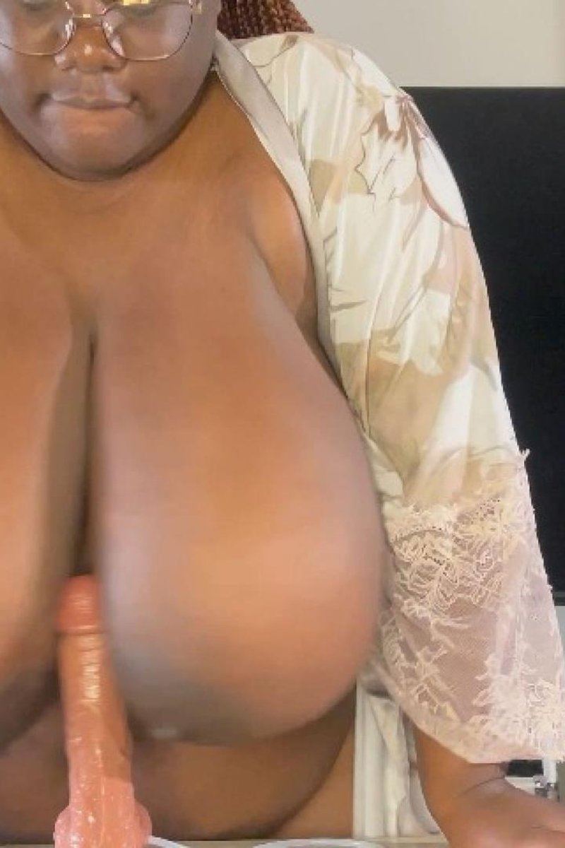 Handy Man - Screenshot 1 of 4 - BBW