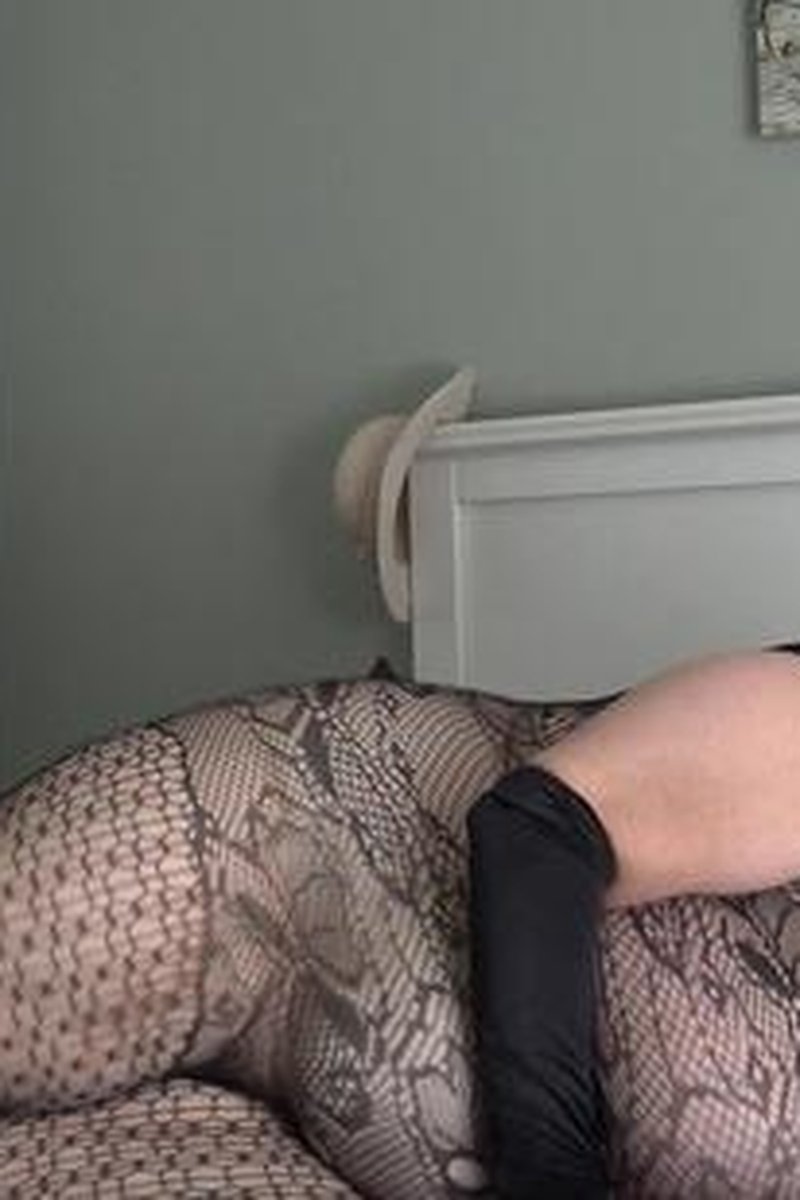 Crotchless Fishnets - Screenshot 1 of 4 - Suzy Q
