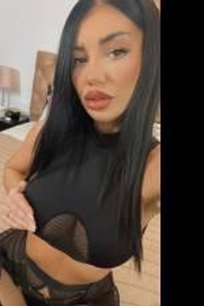 Dildo Play - Screenshot 1 of 4 - Laylajay