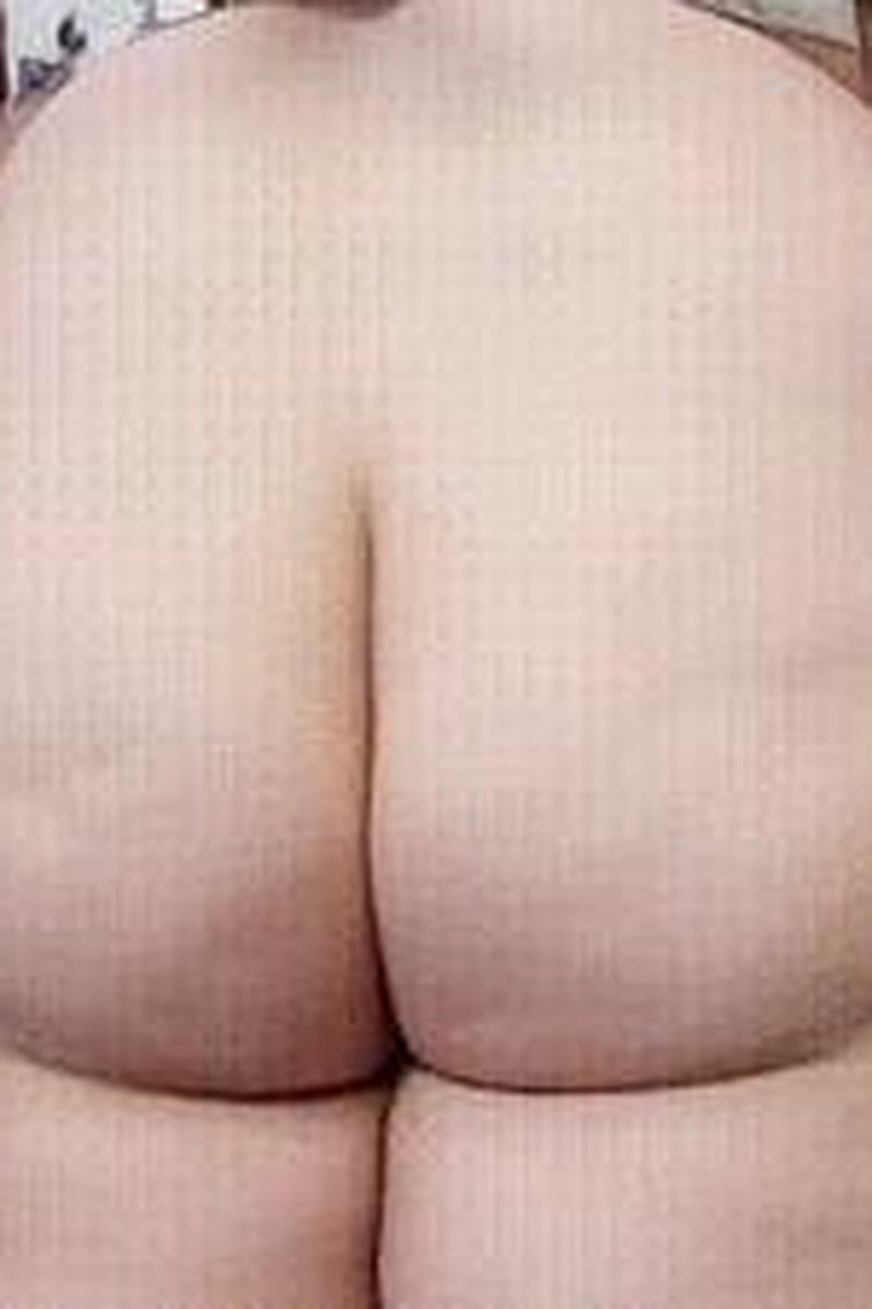 Ass Bouncing And Flexing - Screenshot 1 of 4 - Ass Fetish