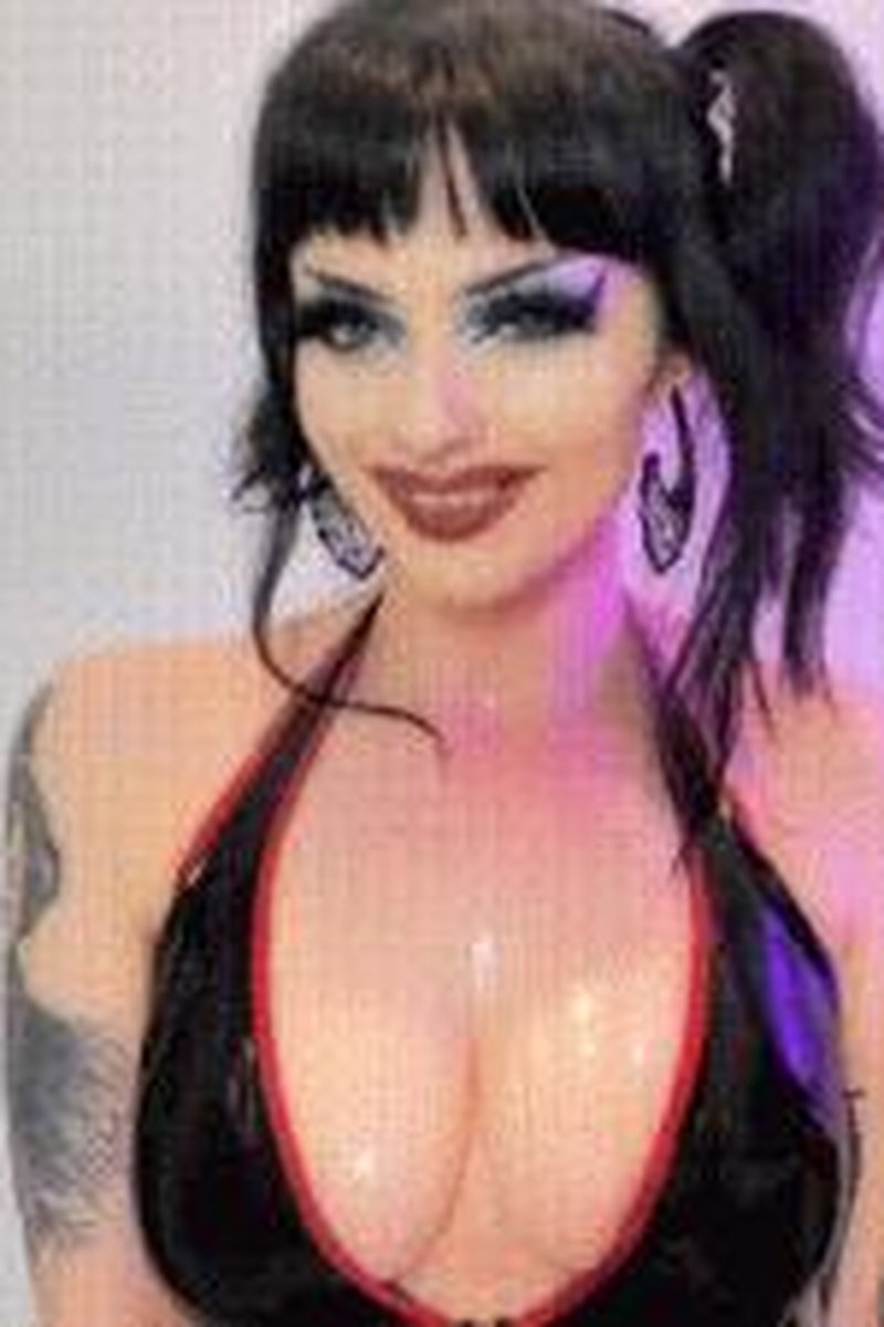 Sissy Dick Date - Screenshot 1 of 4 - Bimbofication