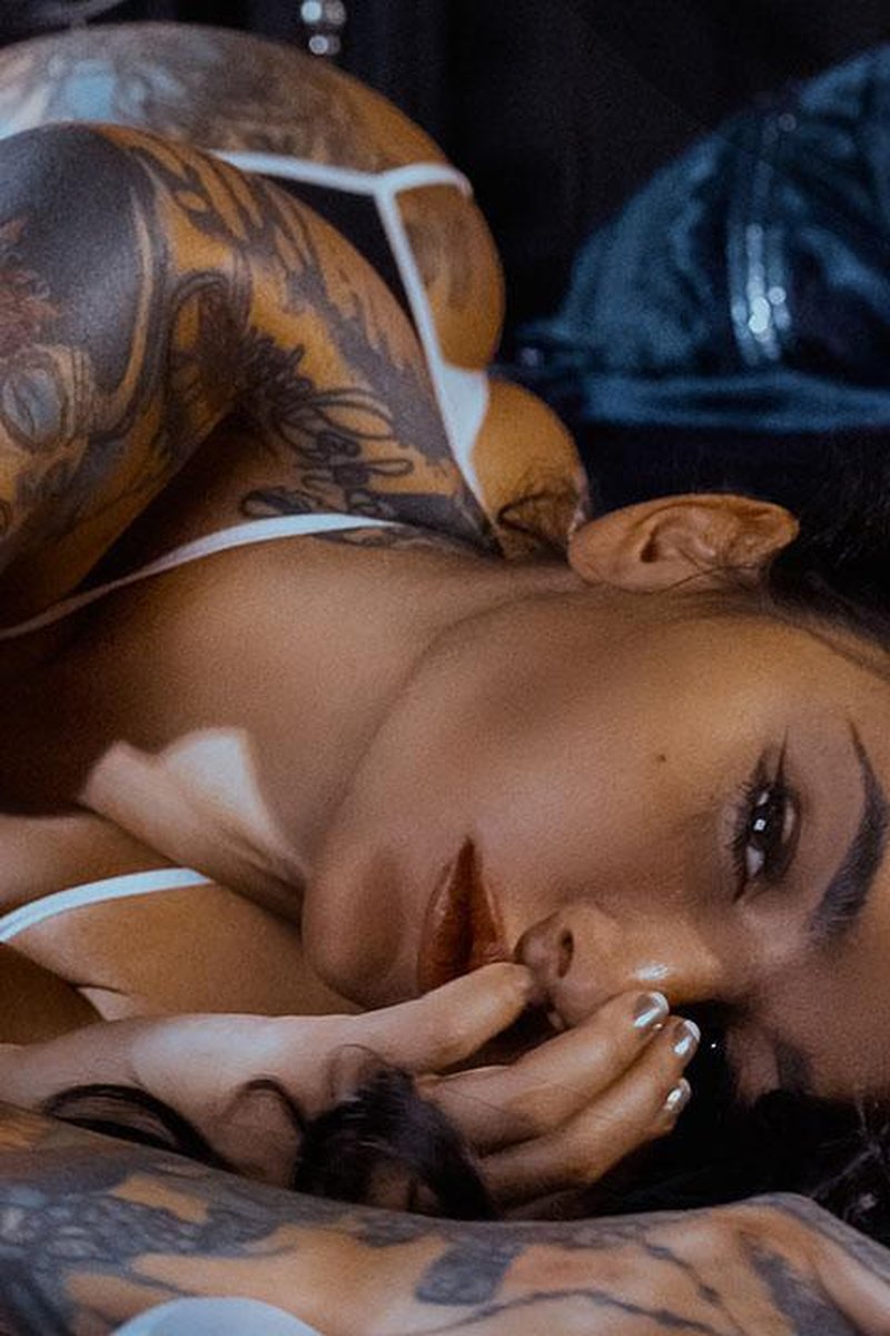 Sanktor 025 - Tattooed Instagram Model - Screenshot 1 of 4 - Angelica Anderson Sanktor