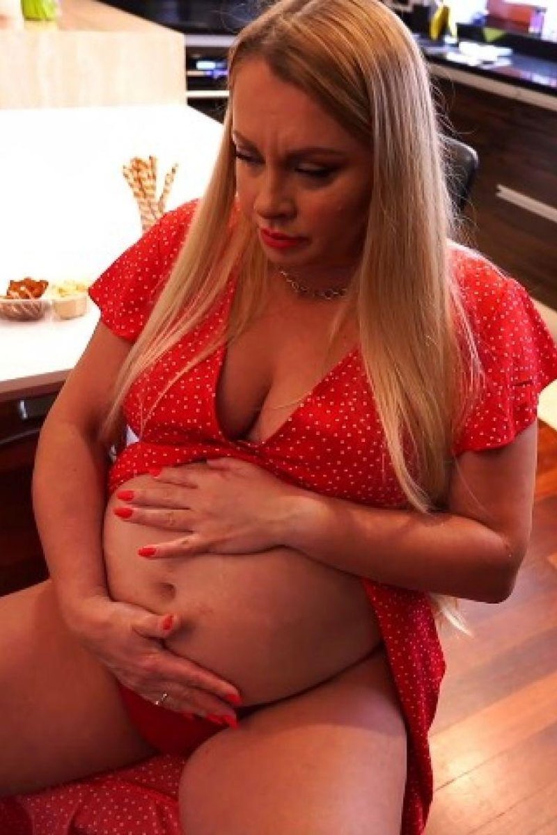Endless Overeating - Screenshot 1 of 4 - Belly Fetish