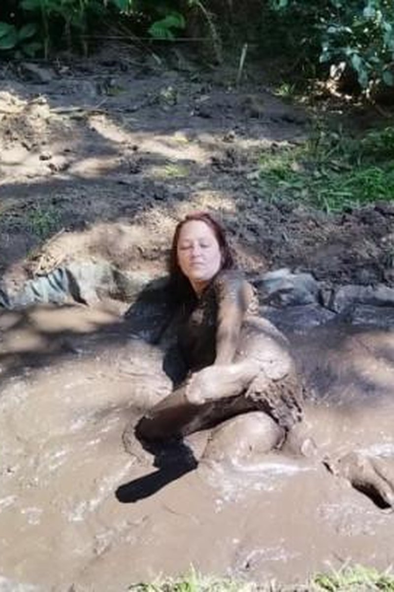 Mud Excitement - Screenshot 1 of 4 - Muddy