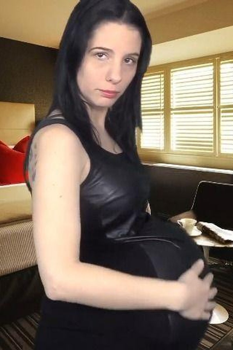 Pro Domme Devours You - Screenshot 1 of 4 - Belly Fetish