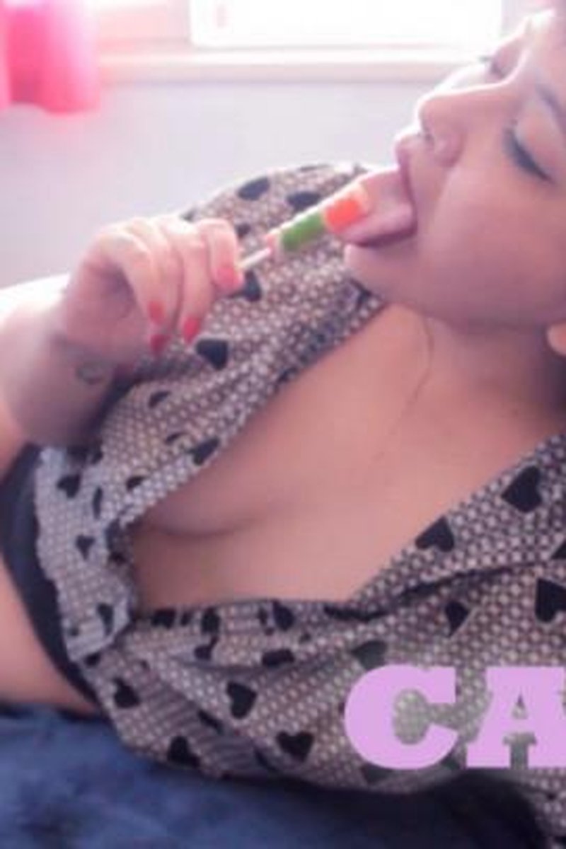 Candy - Screenshot 1 of 4 - Eye Contact
