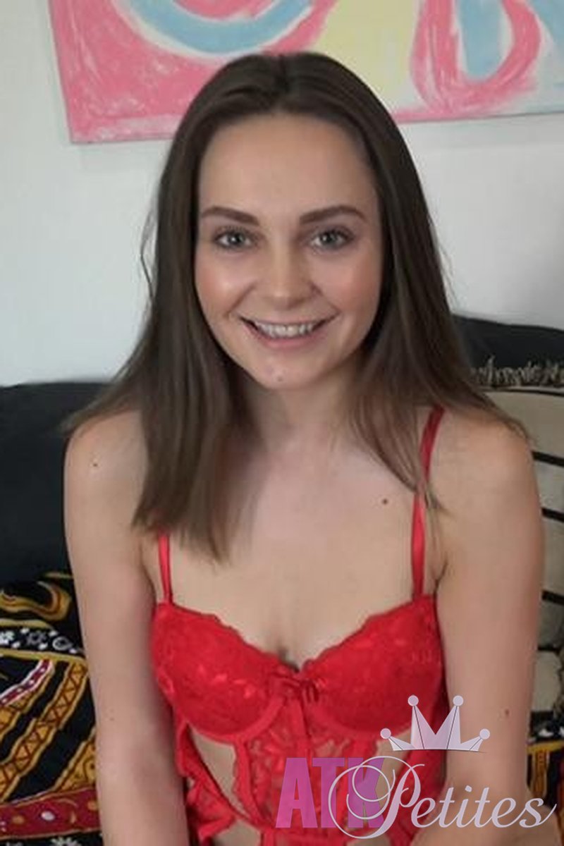 Aften Opal - Screenshot 1 of 4 - Fingering