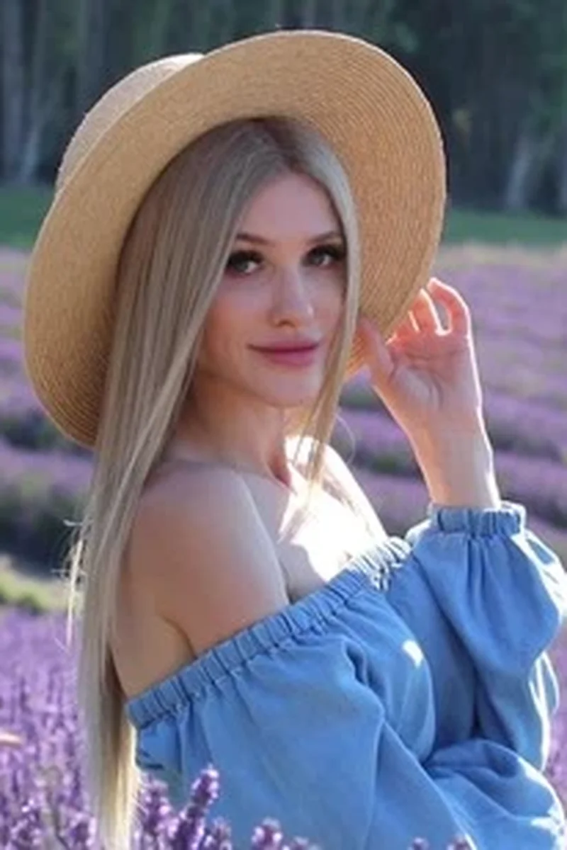 Lavender Fields - Screenshot 1 of 4 - Patricia Goddess